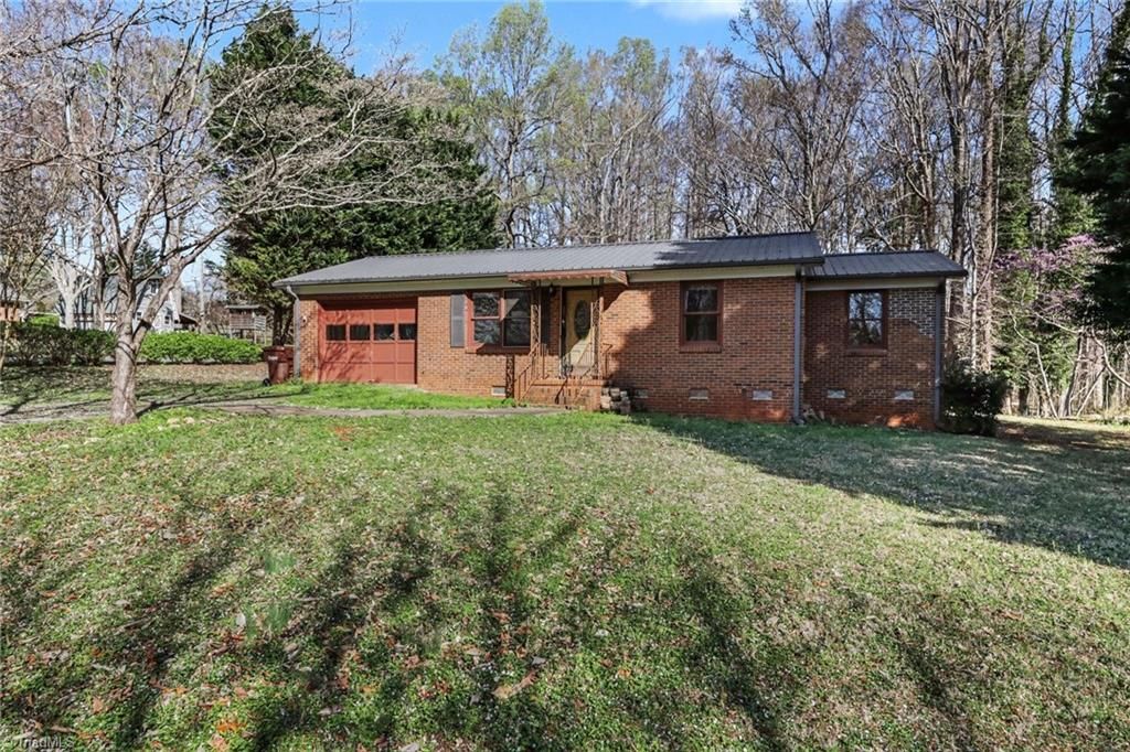 Photo of 207 Auden Drive, Greensboro, NC 27406 (MLS # 1212054)