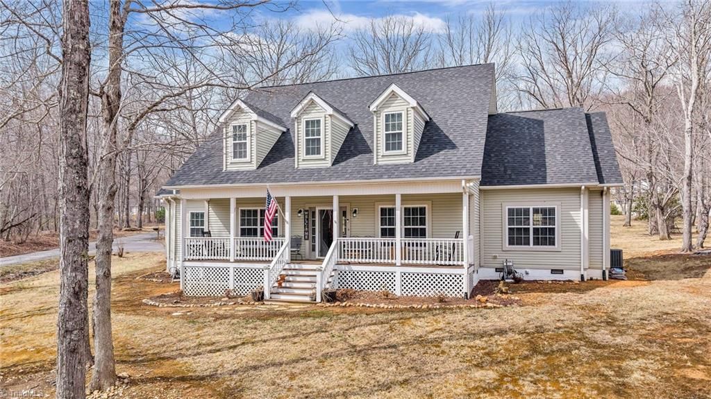 Photo of 140 New Beginnings Drive, West Jefferson, NC 28694 (MLS # 1211661)