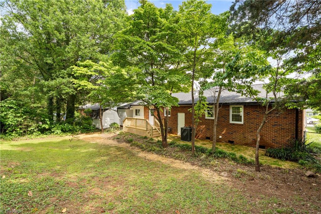 Winston-Salem, North Carolina 27103, United States, 3 Bedrooms Bedrooms, ,2 BathroomsBathrooms,Residential,Active,132740