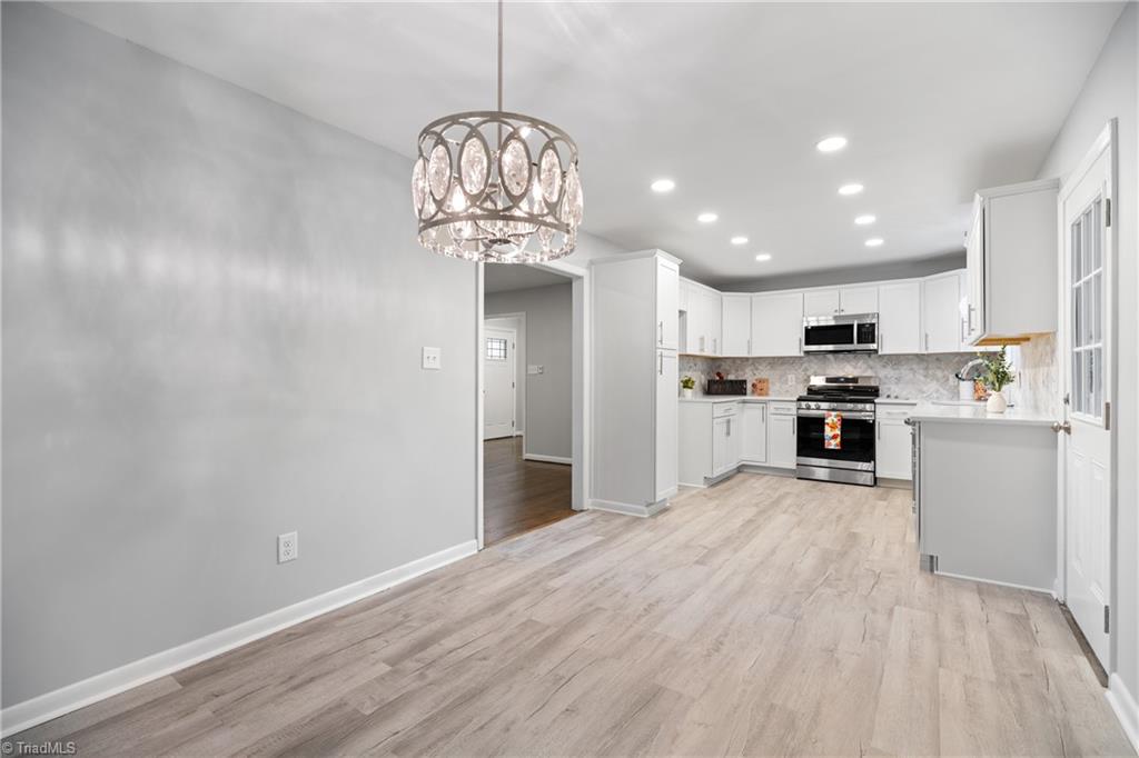 Winston-Salem, North Carolina 27103, United States, 3 Bedrooms Bedrooms, ,2 BathroomsBathrooms,Residential,Active,132740