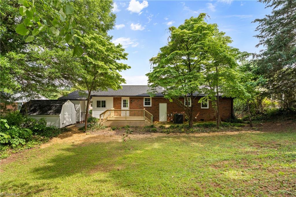 Winston-Salem, North Carolina 27103, United States, 3 Bedrooms Bedrooms, ,2 BathroomsBathrooms,Residential,Active,132740