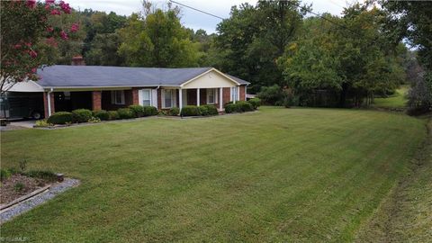 A home in Mount Airy