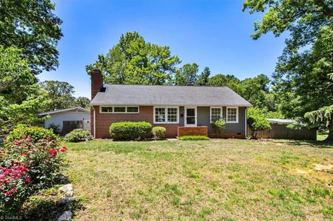 Homes For Sale - 2703 Rockwood Road<br/> Greensboro, NC 27408