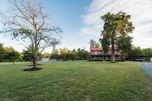 8700 Fieldcreek Farms Road, photo 3 of 31