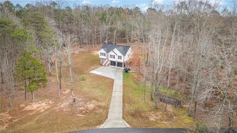 157 Midvalley Court Lexington NC 27295