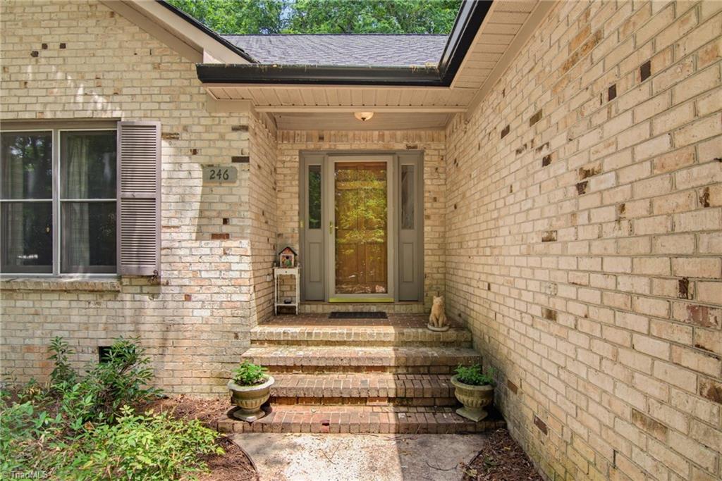 246 Hunters Glen Drive
