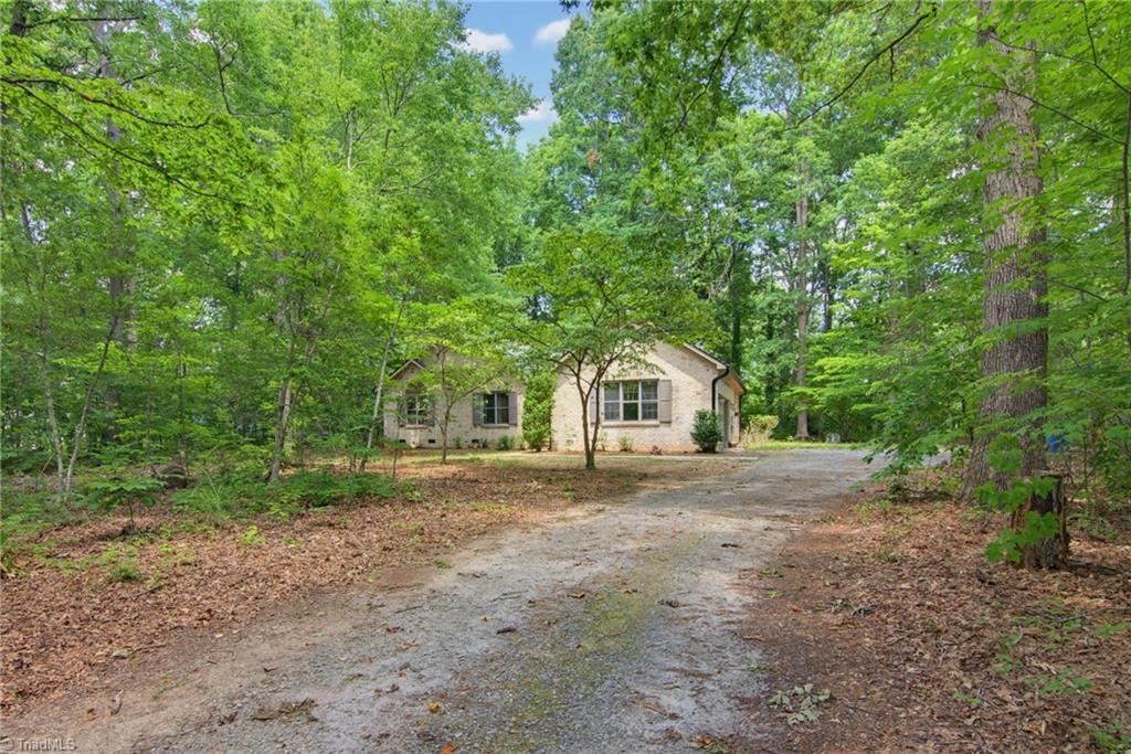 246 Hunters Glen Drive