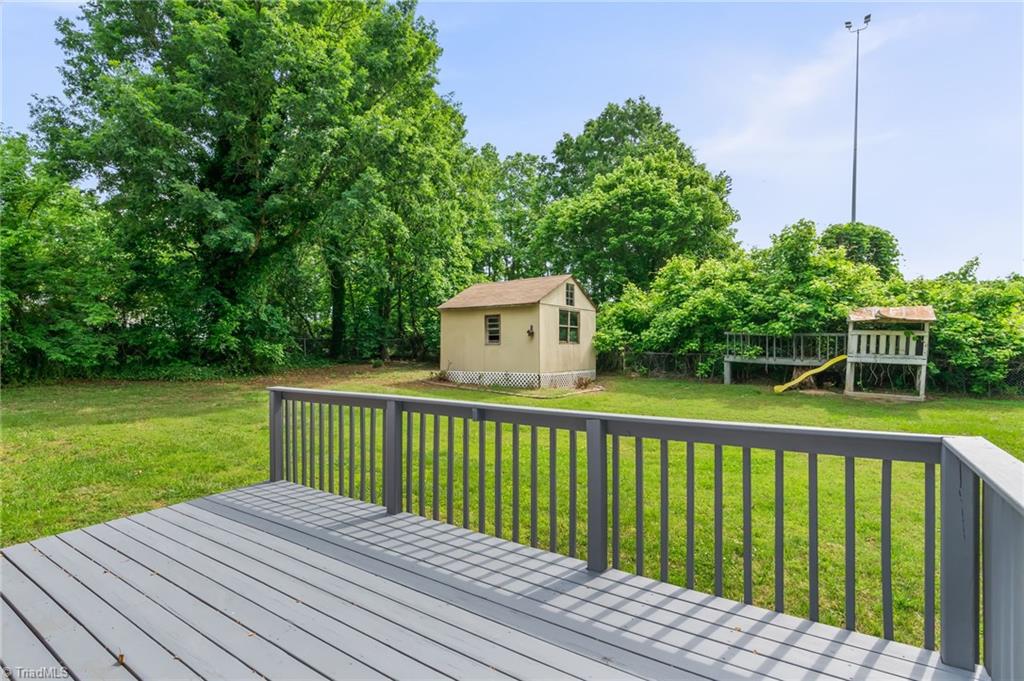 212 Lakeview Drive, Thomasville, North Carolina image 32