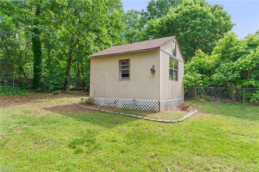 212 Lakeview Drive, Thomasville, North Carolina image 36
