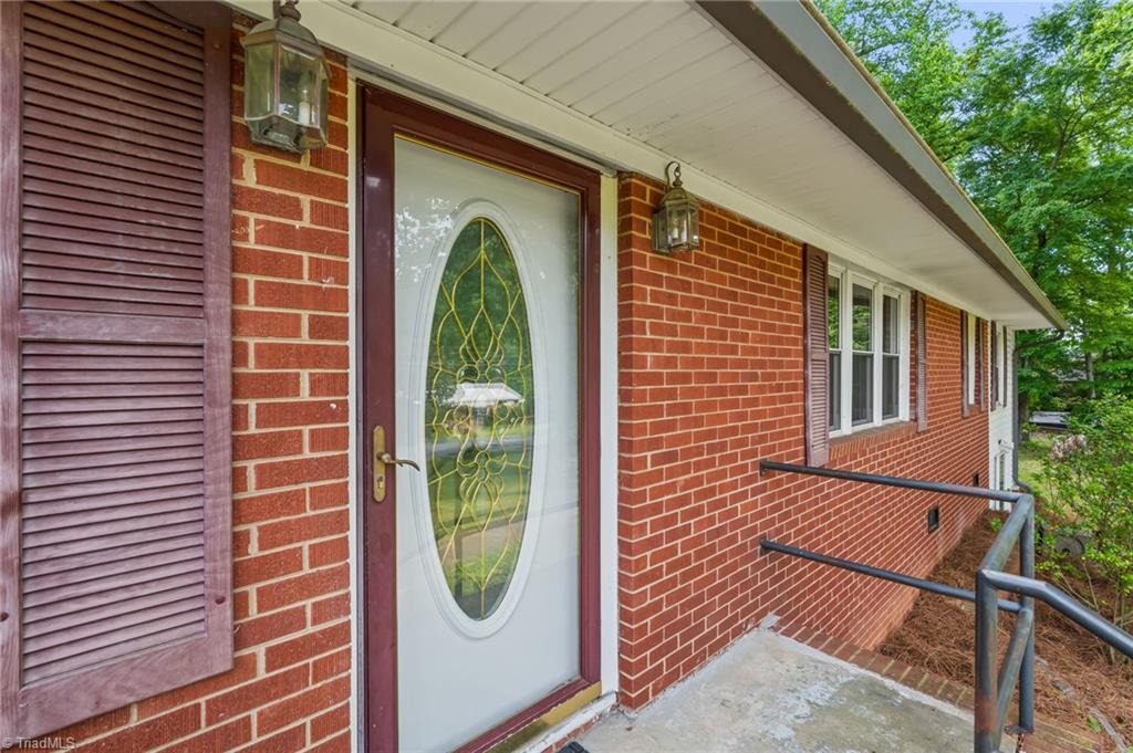 212 Lakeview Drive, Thomasville, North Carolina image 7