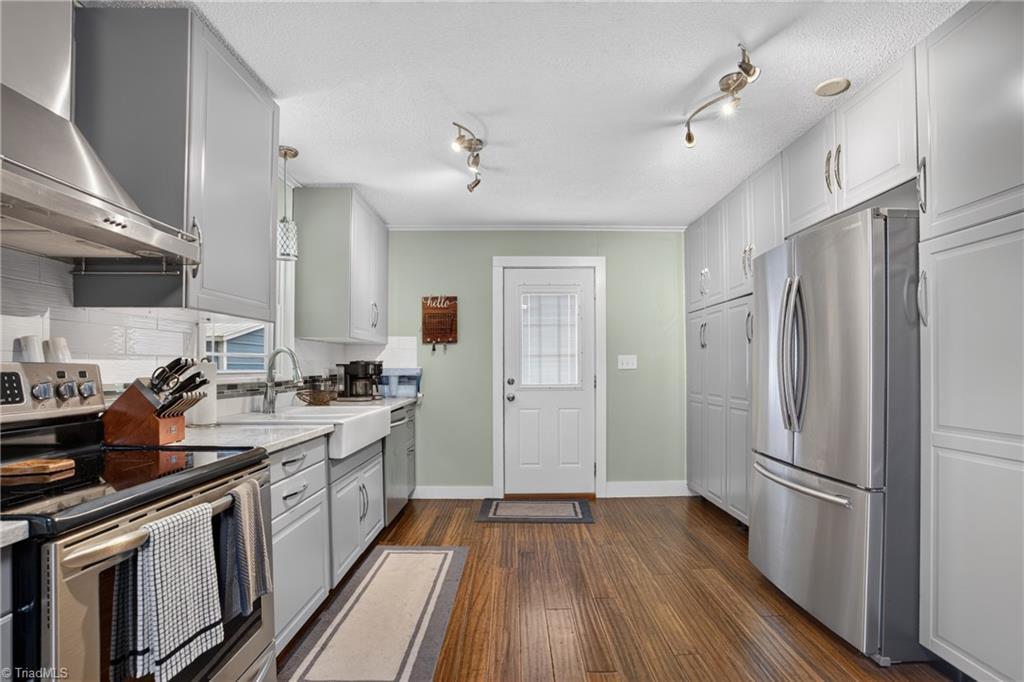 Photo of 3440 Edgefield Road, Greensboro, NC 27409 (MLS # 1238477)
