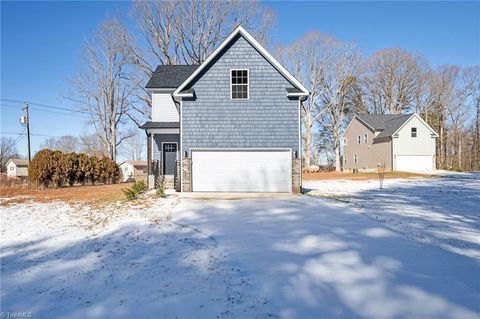 A home in Kernersville