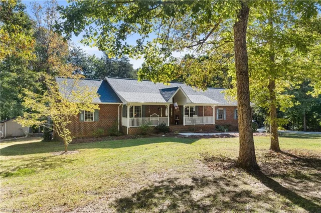 880 Dykers Creek Road, photo 2 of 50