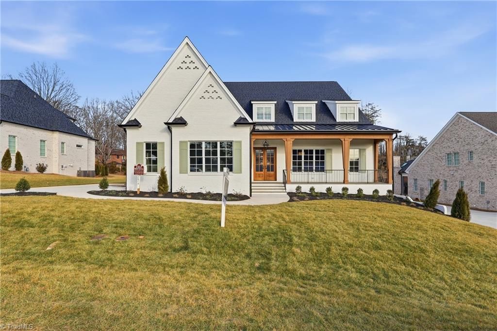 Photo of 3814 Pinewood Lake Drive, Winston-Salem, NC 27106 (MLS # 1175742)