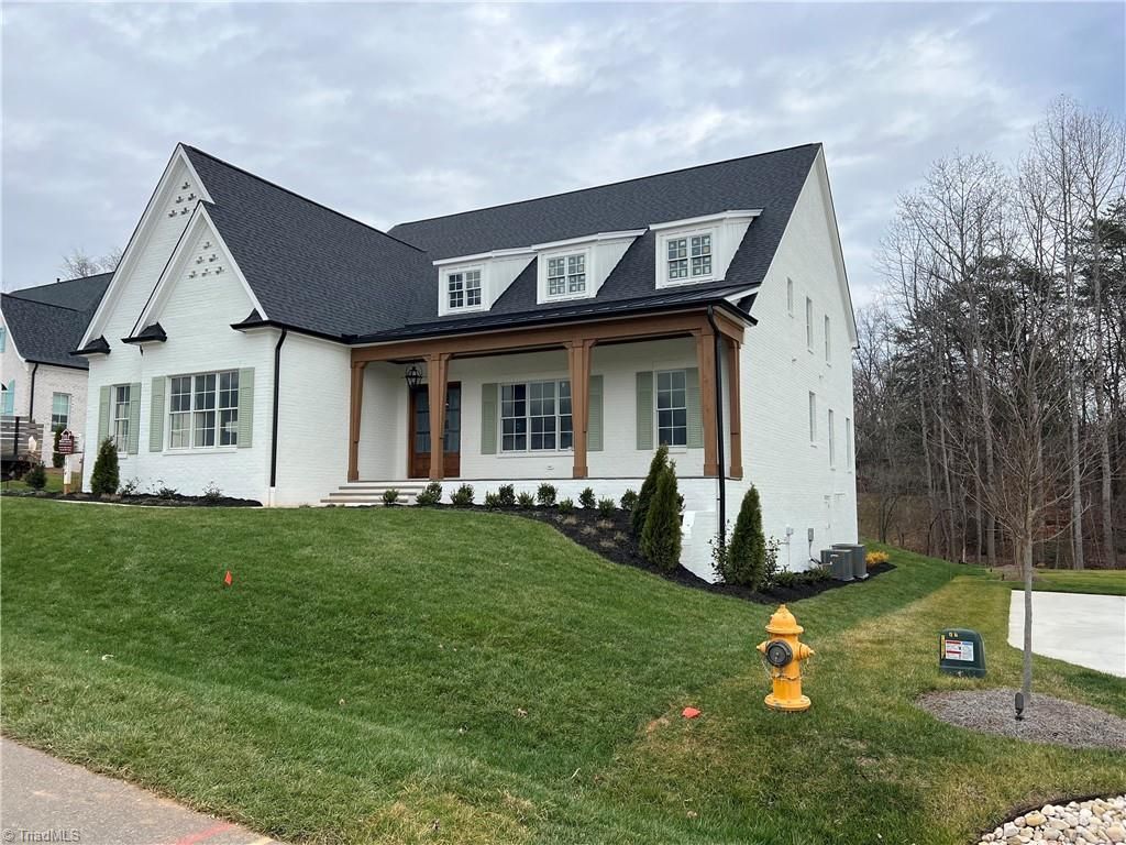 Photo of 3814 Pinewood Lake Drive, Winston-Salem, NC 27106 (MLS # 1175742)