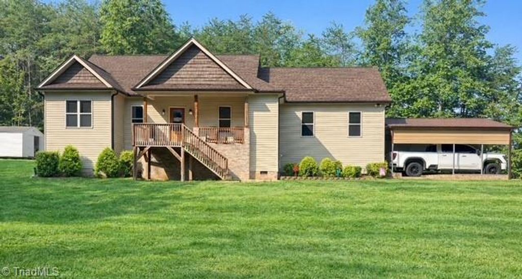 Photo of 1235 Mountain Road, Walnut Cove, NC 27052 (MLS # 1207073)