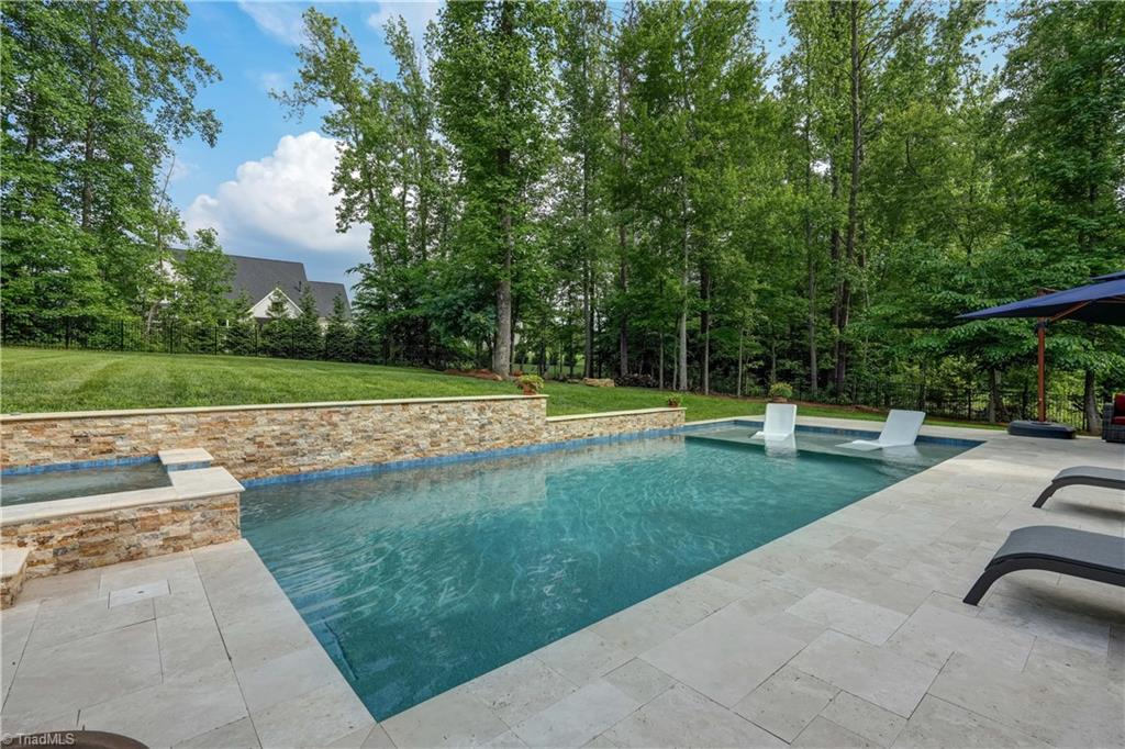 5422 Rambling Road