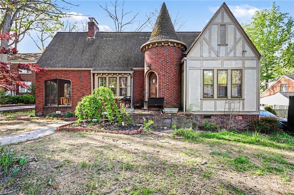 Photo of 221 Spring Street, Thomasville, NC 27360 (MLS # 1216708)