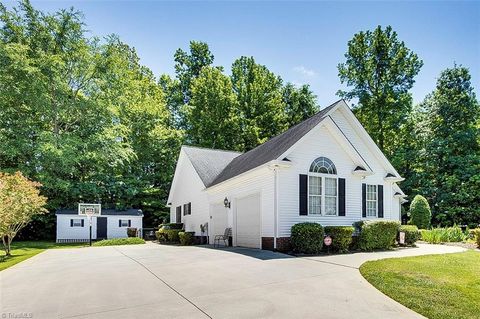 Single Family Residence in Randleman NC 2946 Kamerin Street 25.jpg