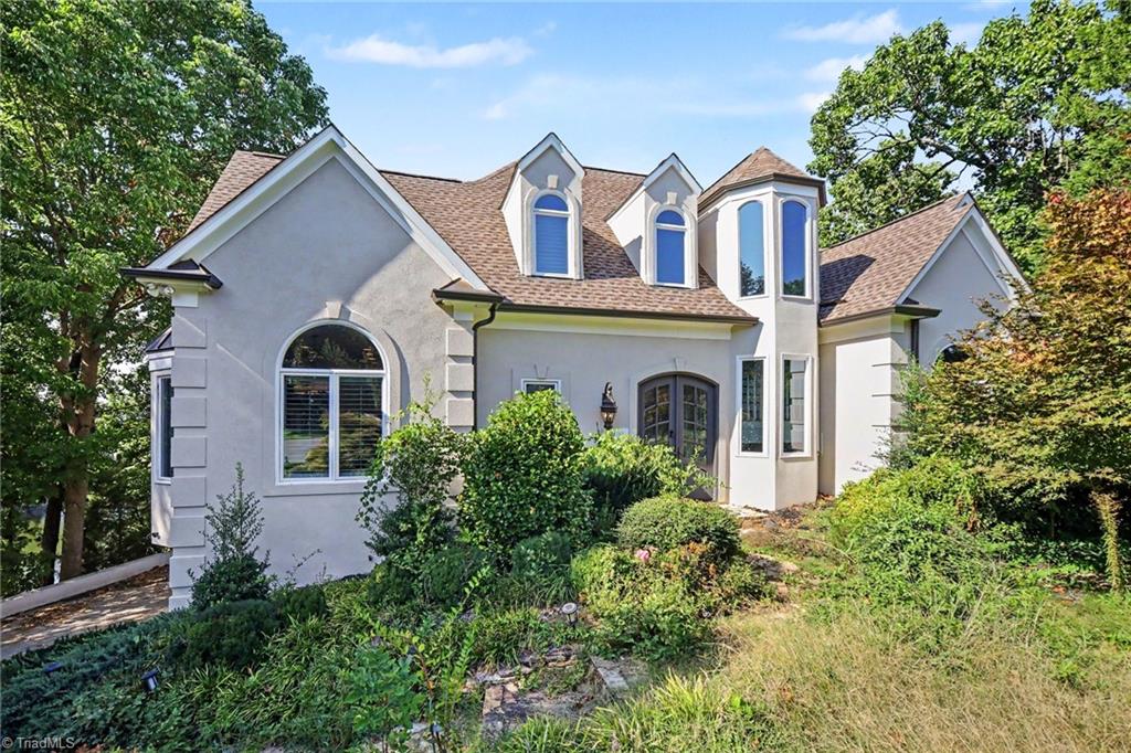 Photo of 16101 Whitesail Drive, Charlotte, NC 28278 (MLS # 1235867)