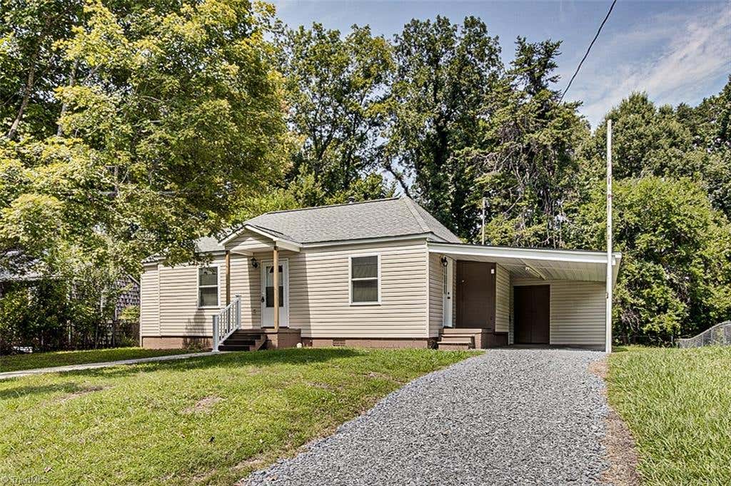Photo of 1510 Valley Ridge Drive, High Point, NC 27260 (MLS # 1230463)