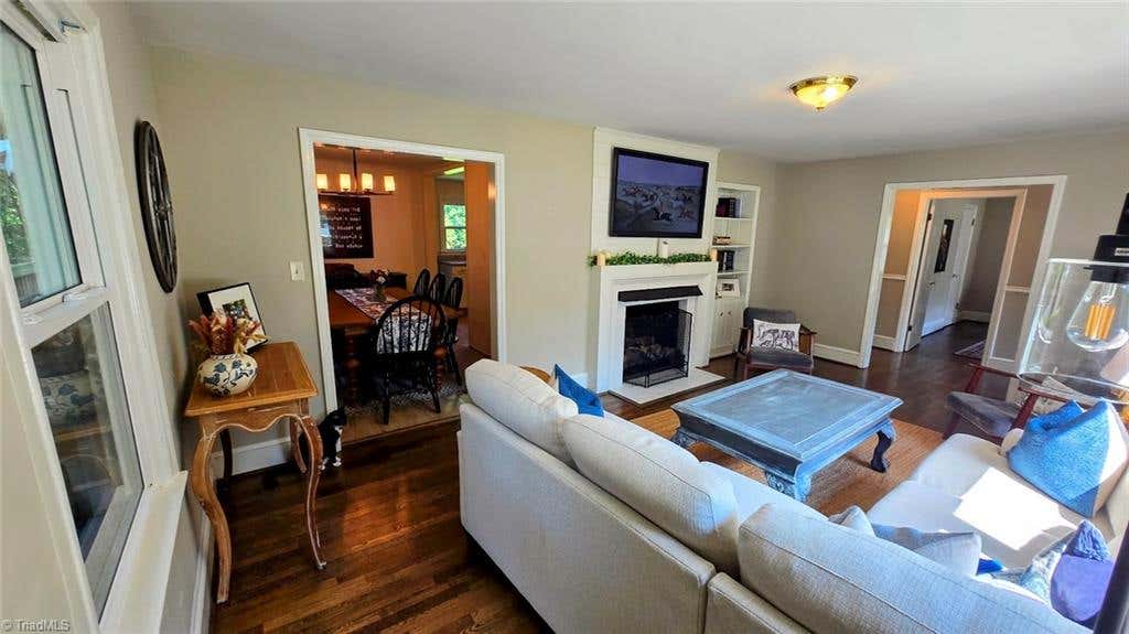 Photo of 1324 Kenwood Street, Winston-Salem, NC 27103 (MLS # 1229428)