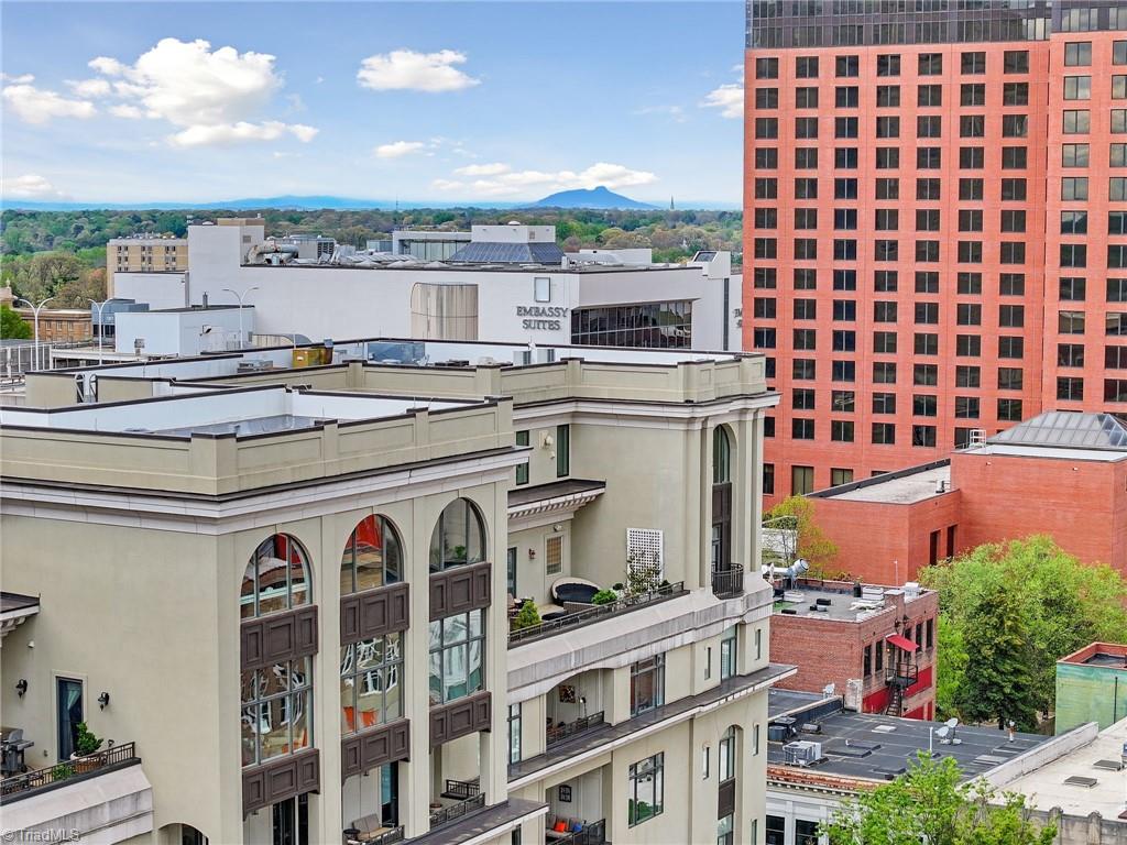 Winston-Salem, North Carolina 27101, United States, 3 Bedrooms Bedrooms, ,4 BathroomsBathrooms,Residential,Active,90344