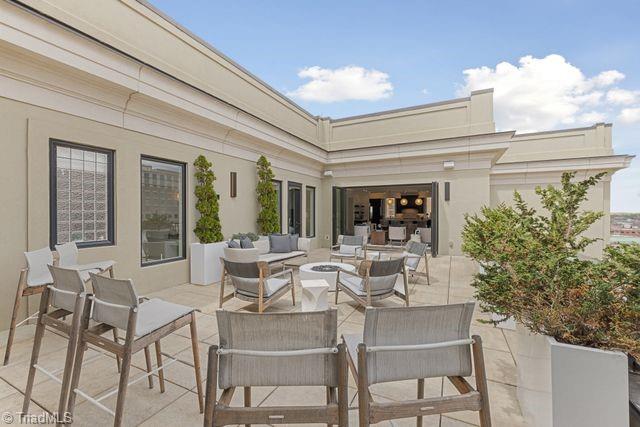 Winston-Salem, North Carolina 27101, United States, 3 Bedrooms Bedrooms, ,4 BathroomsBathrooms,Residential,Active,90344