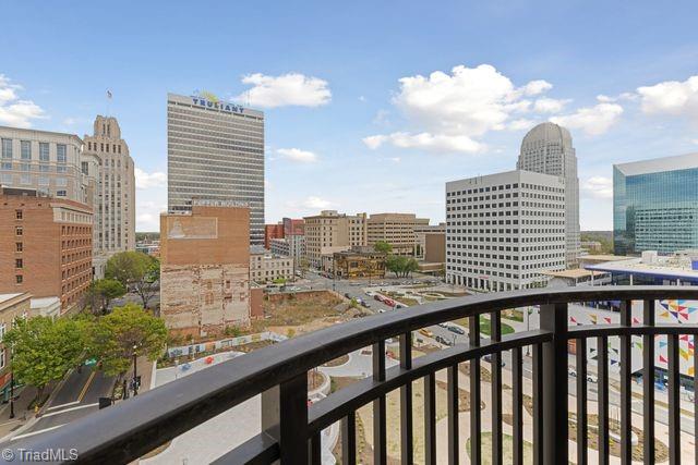 Winston-Salem, North Carolina 27101, United States, 3 Bedrooms Bedrooms, ,4 BathroomsBathrooms,Residential,Active,90344