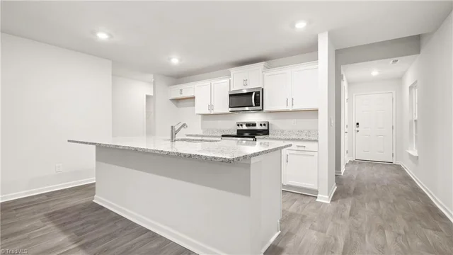 6252 Ashton Woods Lane, photo 3 of 23