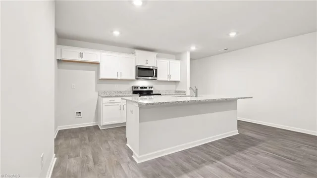 6252 Ashton Woods Lane, photo 5 of 23