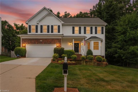 Homes For Sale - 4236 Brentonshire Lane<br/> High Point, NC 27265