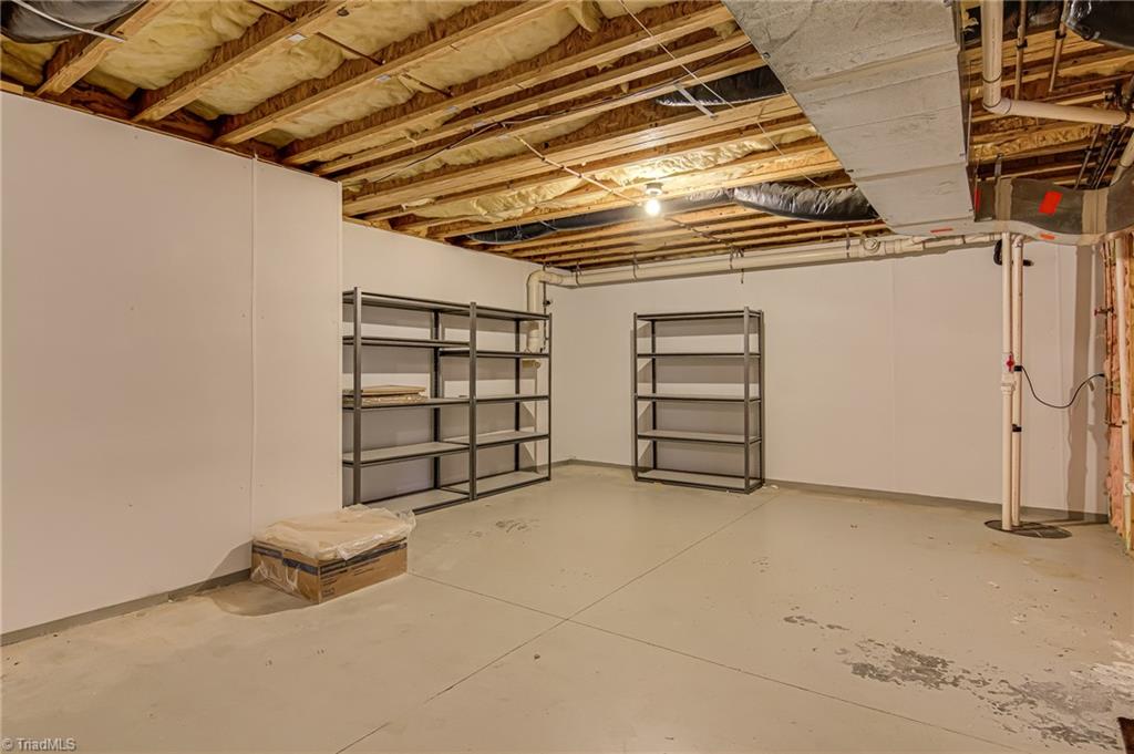 Clemmons, North Carolina 27012, United States, 3 Bedrooms Bedrooms, ,3 BathroomsBathrooms,Residential,Active,236375