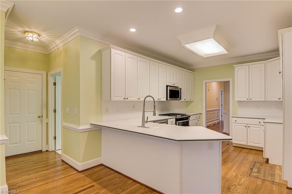 Clemmons, North Carolina 27012, United States, 3 Bedrooms Bedrooms, ,3 BathroomsBathrooms,Residential,Active,236375