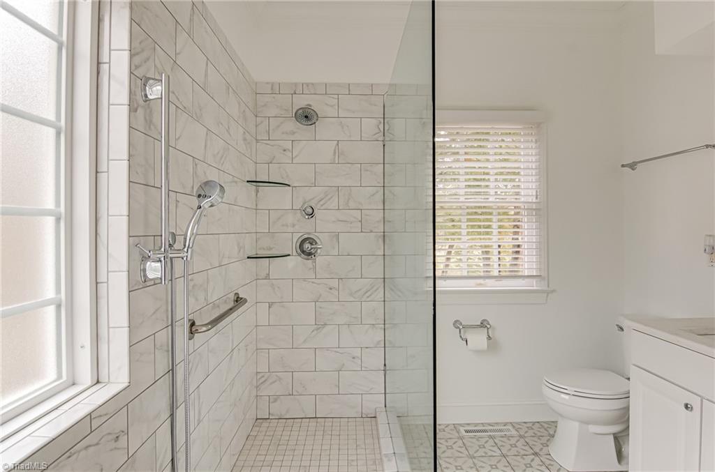 Clemmons, North Carolina 27012, United States, 3 Bedrooms Bedrooms, ,3 BathroomsBathrooms,Residential,Active,236375