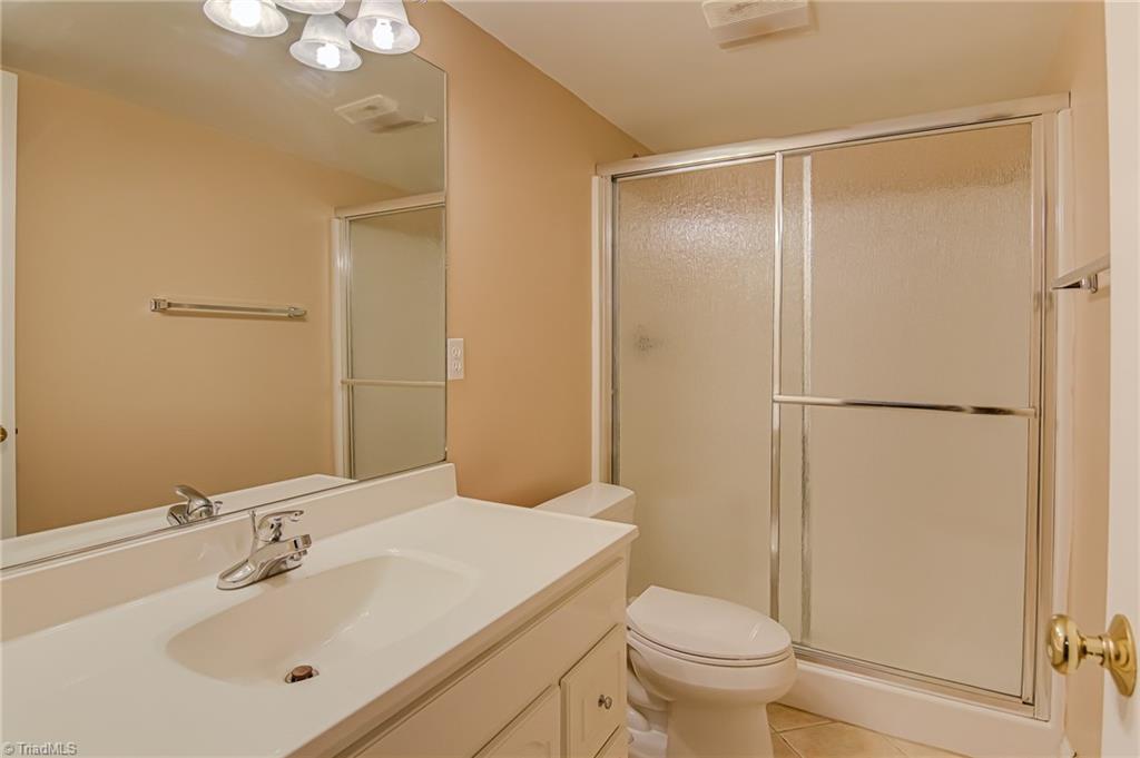 Clemmons, North Carolina 27012, United States, 3 Bedrooms Bedrooms, ,3 BathroomsBathrooms,Residential,Active,236375