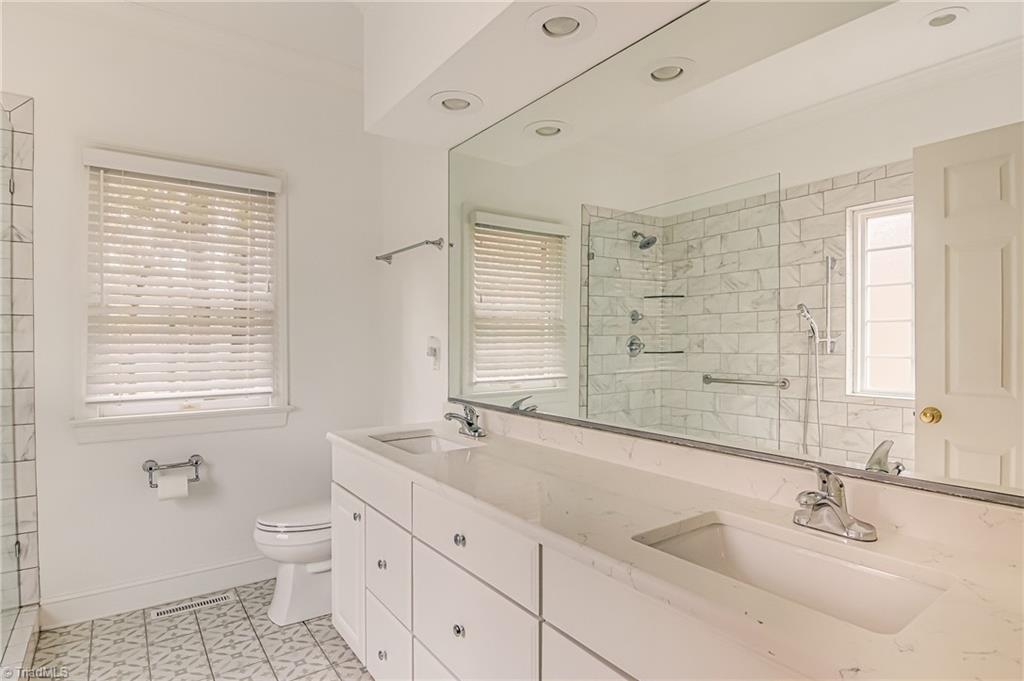 Clemmons, North Carolina 27012, United States, 3 Bedrooms Bedrooms, ,3 BathroomsBathrooms,Residential,Active,236375