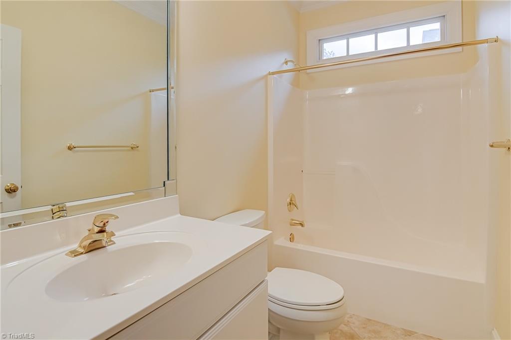 Clemmons, North Carolina 27012, United States, 3 Bedrooms Bedrooms, ,3 BathroomsBathrooms,Residential,Active,236375