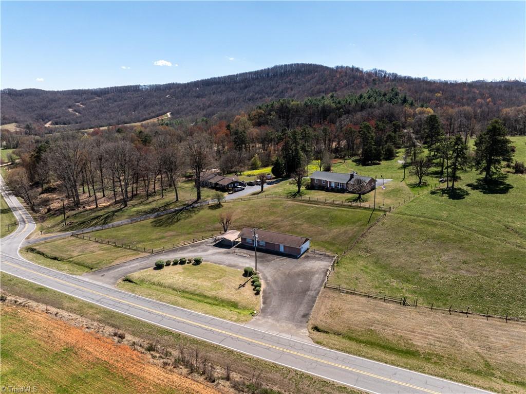 2032 Wilkes Yadkin Road, Roaring River, North Carolina image 22