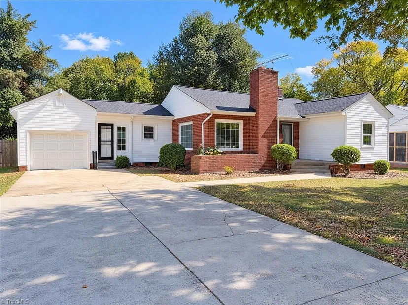 1208 Terrell Drive, photo 1 of 17