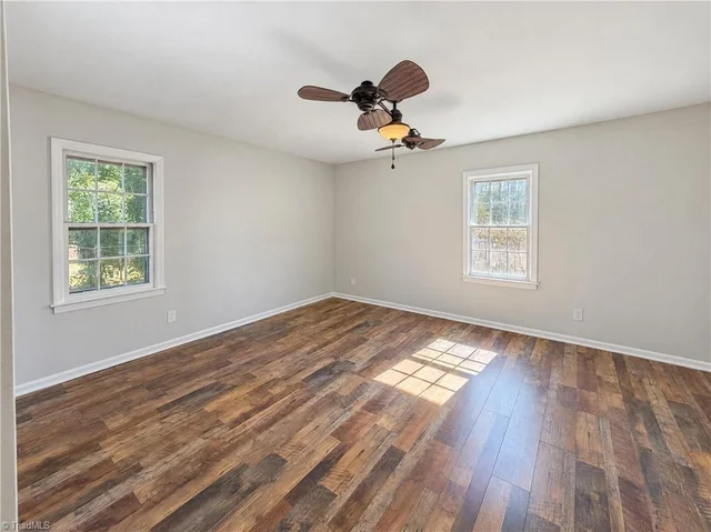 1208 Terrell Drive, photo 4 of 17