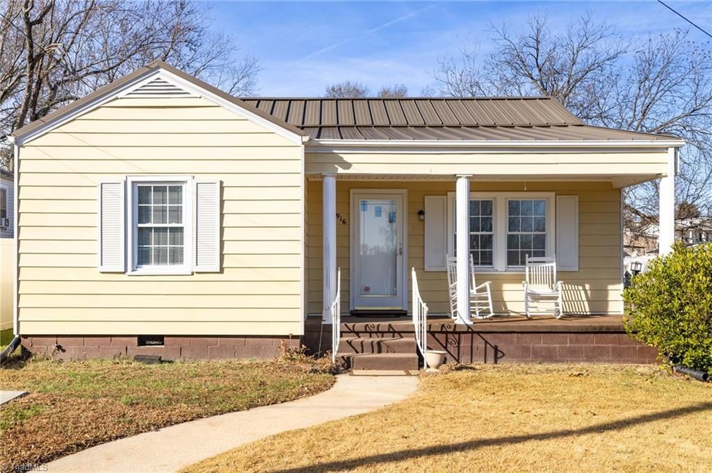 Photo of 916 Forest Street, Reidsville, NC 27320 (MLS # 1203429)