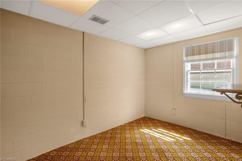 2817 Lenoir Drive, Greensboro, North Carolina image 30