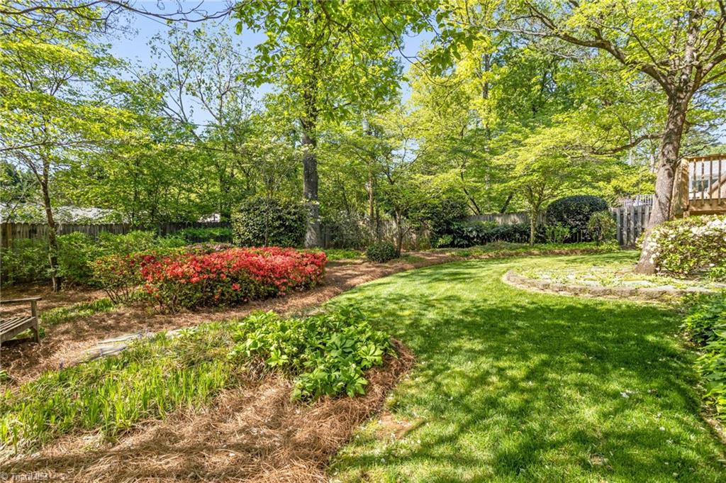 2817 Lenoir Drive, Greensboro, North Carolina image 38