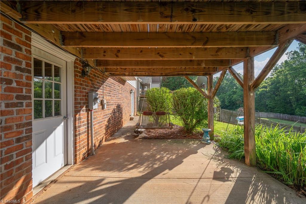 7255 Orchard Path Drive, Clemmons, North Carolina image 32