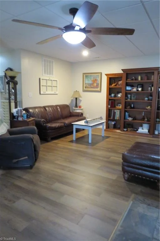 210 Gunters Hill Road, photo 5 of 33