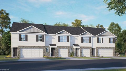 Townhouse For Sale - 1622 Komondor Trail<br/> Greensboro, NC 27405