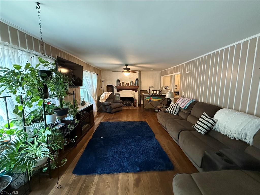 2800 Loch Drive