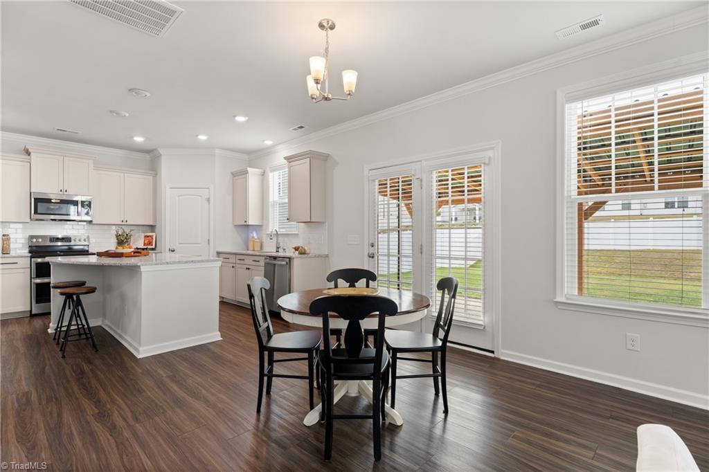 Winston-Salem, North Carolina 27106, United States, 3 Bedrooms Bedrooms, ,3 BathroomsBathrooms,Residential,Active,226960