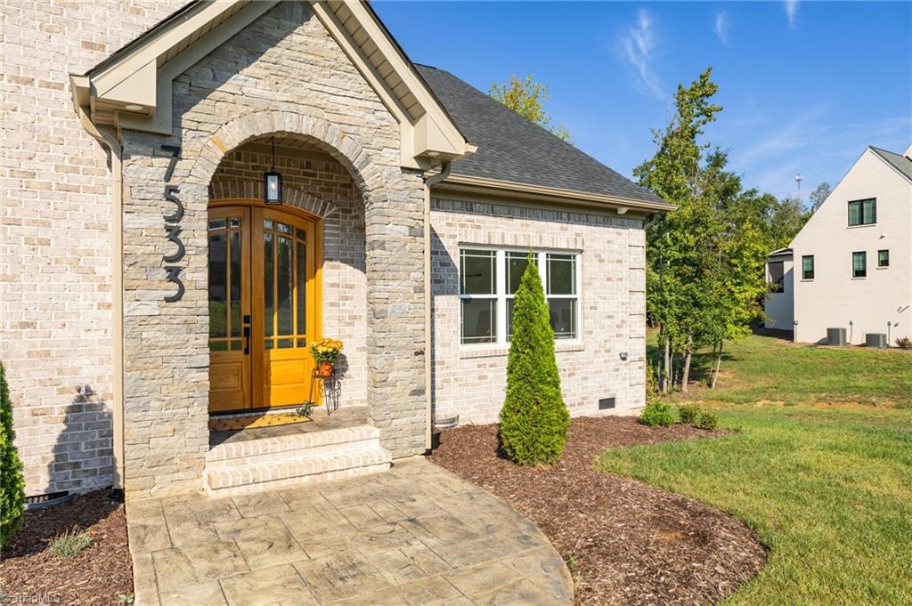 7533 Shadow Creek Drive